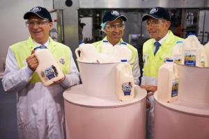 Premier of Victoria, Denis Napthine and Prime Minister Tony Abbott with Murray Goulburn MD, Gary Helou (centre).